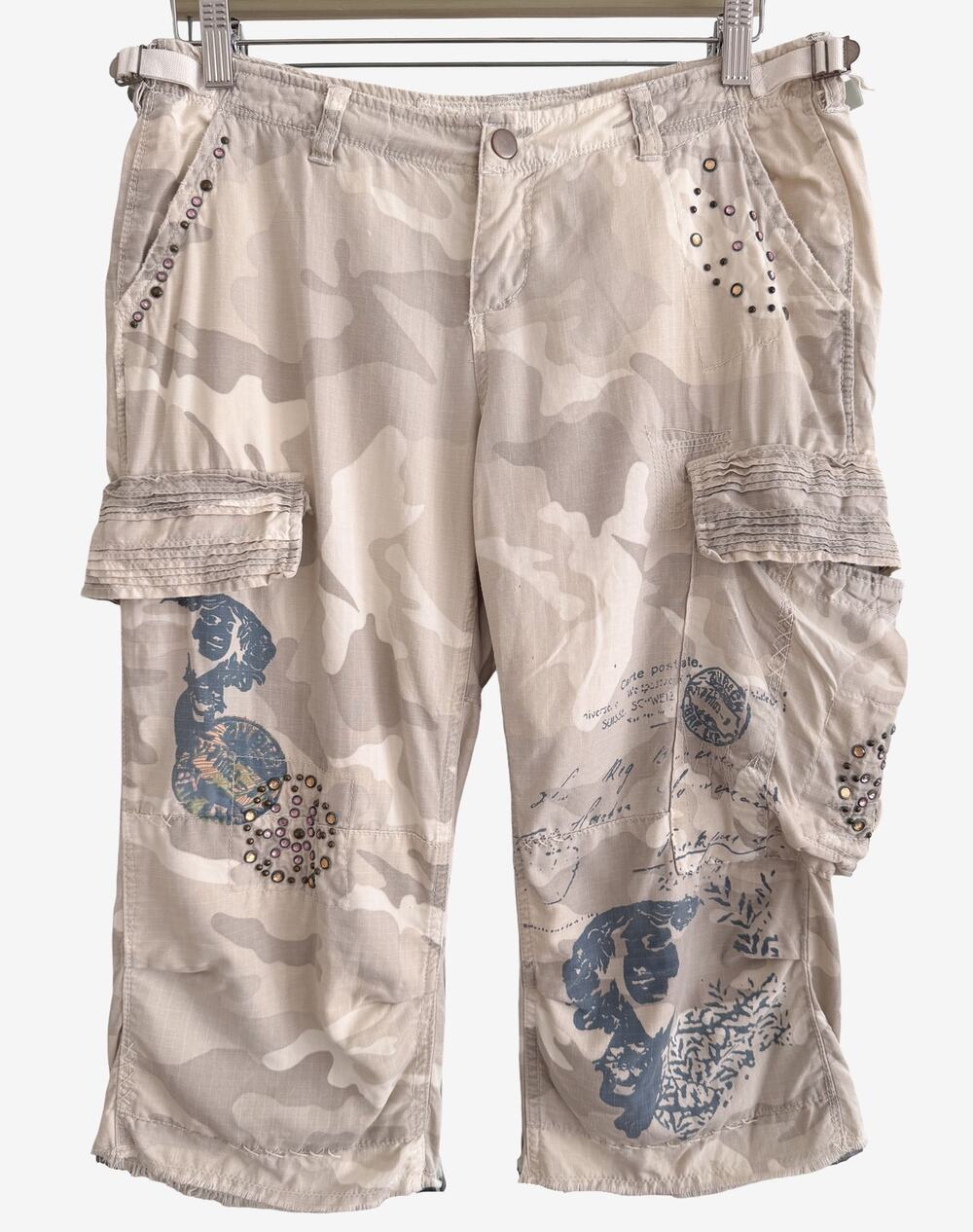 Da-Nang Vintage Y2K Camo Cargo Crop Capri Pants Rhinestone 31" Waist